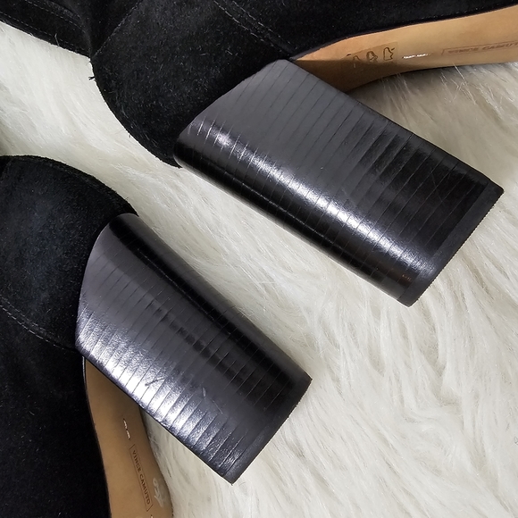 Vince Camuto Black Suede Tassel Boot Size 10 - Picture 3 of 7